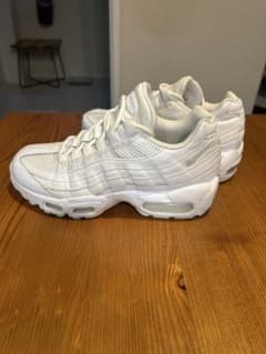 NIKE AIRMAX 95 トリプルホワイトのサムネイル