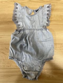 baby GAP デニムロンパース 6-12monthsのサムネイル