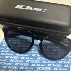IOMIC ラウンド型偏光サングラス 黒 - メルカリ