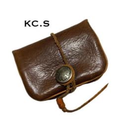 KC.S 케이시이즈 미니 지갑 컴팩트 가죽 브라운 손바닥