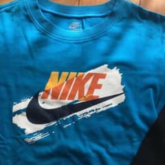ナイキ　長袖Ｔシャツ　120㎝のサムネイル