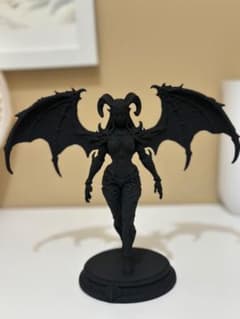 3Dプリント フィギュア 悪魔 翼付き ブラック マット塗装 ハンドメイドのサムネイル
