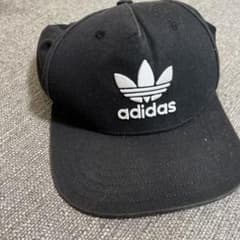 adidasアディダス黒キャップのサムネイル