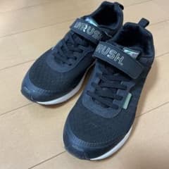 スニーカー　女の子　23.5のサムネイル