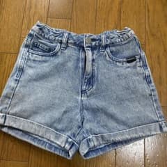 ピンクラテ　デニムショートパンツ　150cmのサムネイル