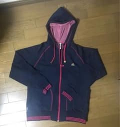 adidas パーカーのサムネイル