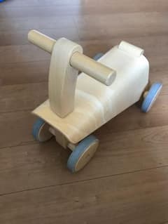 無印良品 乗用玩具 くるまのサムネイル