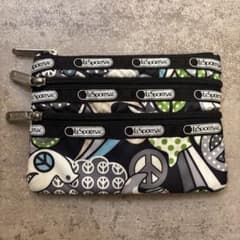 LeSportsac　ポーチ 3ジップタイプのサムネイル