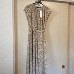 新品★Techichi TERRACEの花柄 ロングワンピースのサムネイル