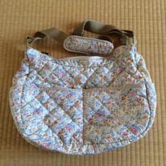 花柄ナイロンバッグのサムネイル