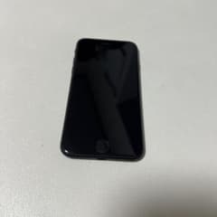 iPhone SE 第2世代 (SE2) ブラック 64GBのサムネイル