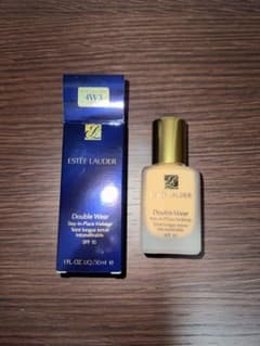 ESTEE LAUDER Double Wear 4W3 HENNA①のサムネイル