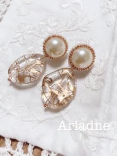 パール刺繍ピアスのサムネイル