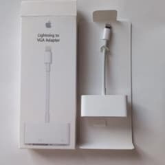 Apple Lightning to VGA Adapter 本体のサムネイル