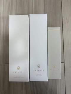 ファチュイテ スキンケアセット 3点 FATUITE スキンケア3点セット - メルカリ
