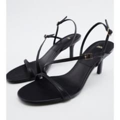 ZARA レザーハイヒールサンダル　ブラックのサムネイル