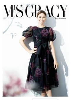 M'S GRACY 花柄 シアーワンピース ブラック 40 完売品です。 M'S GRACY 花柄 シアーワンピース ブラック 40 完売品です。 - メルカリ