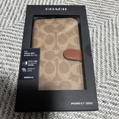 iPhone15手帳型ケース　coach ブラウンのサムネイル
