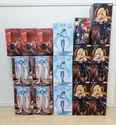 最新　プライズ　フィギュア まとめ売り 13体　初音ミク　ダークネス　ワンピース 初音ミク 黒咲芽亜 他 16点(5種)セット プライズ フィギュア まとめ