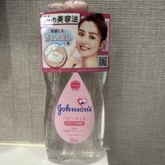 ジョンソン ベビーオイル 300ml ポンプタイプのサムネイル