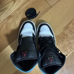 NIKE AIR JORDAN 1 スニーカーのサムネイル