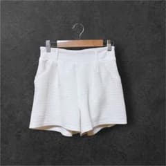ショートパンツ　Mサイズ　ホワイトのサムネイル