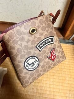 COACH ウィロウ バケットバッグ シグネチャーキャンバスウィズパッチ未使用品のサムネイル