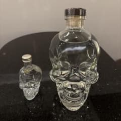 Crystal Head Vodka スカル型ボトル 750ml & 50ml - メルカリ