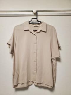 UNIQLO 半袖 オープンカラーシャツ ベージュのサムネイル