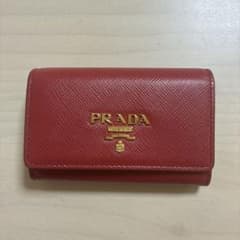 【値下げ依頼承認済】大容量⭐︎PRADA 名刺入れ/カードケース/コインケースのサムネイル