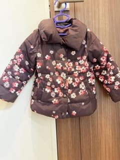 値下げ中bebe 女児コート　110cmのサムネイル