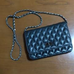 黒革 キルティング ミニショルダーバッグのサムネイル