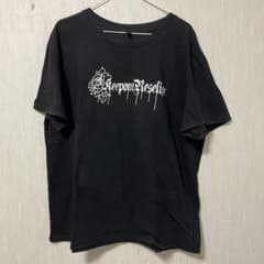 薔薇バックプリント ブラックTシャツのサムネイル