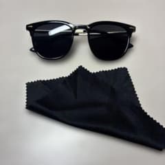 【新品同様】SHEIN サングラス クロス付き ブラックのサムネイル