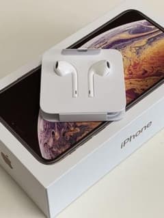 iPhone 純正イヤホン【新品！未使用！】のサムネイル