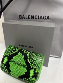 希少❗️BALENCIAGAバレンシアガ 三つ折り財布 パイソン柄 グリーン 希少 BALENCIAGA バレンシアガ三つ折り財布 パイソン柄 ネオングリーン