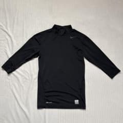Nike DRI-FIT ブラック ハイネック アンダーシャツのサムネイル