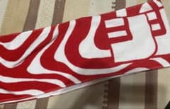 LANA ロゴ タオル 黒 赤 | Shop at Mercari from Japan! | Buyee