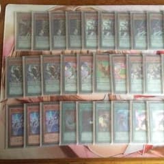専用 遊戯王 EMオッドアイズ魔術師マジェスペクターのサムネイル