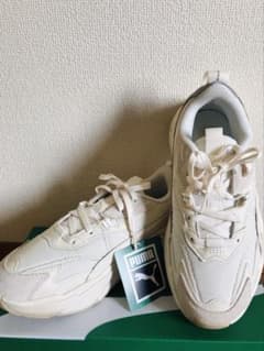 PUMA スキナトロールウィメンズ 23.0cm ホワイトのサムネイル