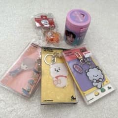 BTS BT21 キーホルダー 4個セット　まとめ売りのサムネイル