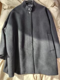 yuni　スーパー100ウール スリットカラーショートコート　23AW　美品　黒のサムネイル