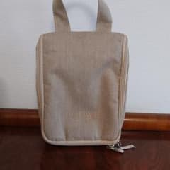 LOEWE ロエベ　JAL ファーストクラス コスメポーチのサムネイル