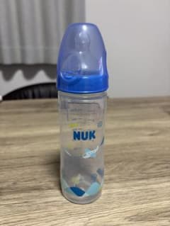 NUK 哺乳瓶のサムネイル