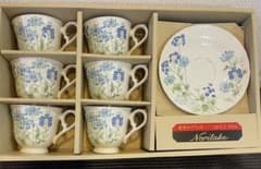青い花柄のティーカップ・ソーサー6個セットのサムネイル