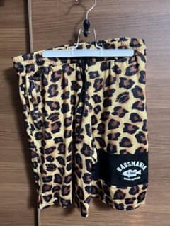 美品 バスマニア Leopard Logo UVラッシュショーツ Mサイズ BASSMANIA(バスマニア) Leopard Logo UVラッシュショーツ - メルカリ