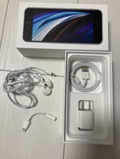 充電器・有線イヤホンと変換コードのサムネイル