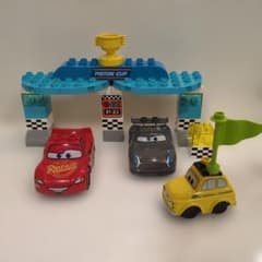 LEGO デュプロ カーズ ピストンカップレース 10857 - メルカリ