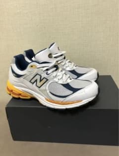 ニューバランス　2002rのサムネイル