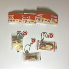 ヤマザキ ミニチュアチャーム 3種セット ガチャのサムネイル